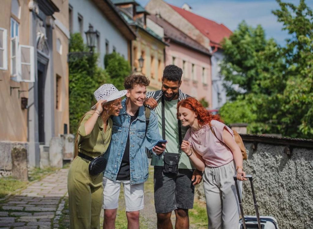 10 Safest Destinations for Solo Female Travelers Thumbnail